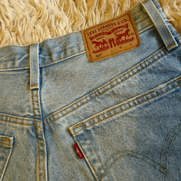 Levi's shorts - Picture 4 of 7